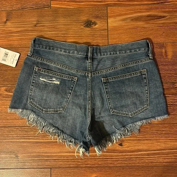 FREE People Loving Good Vibrations High-Rise Distressed Short Size 28 NWT - Picture 9 of 12